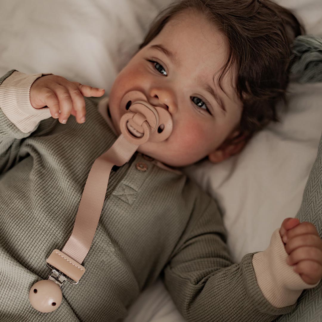 Complete guide to choosing the perfect pacifier for your little one
